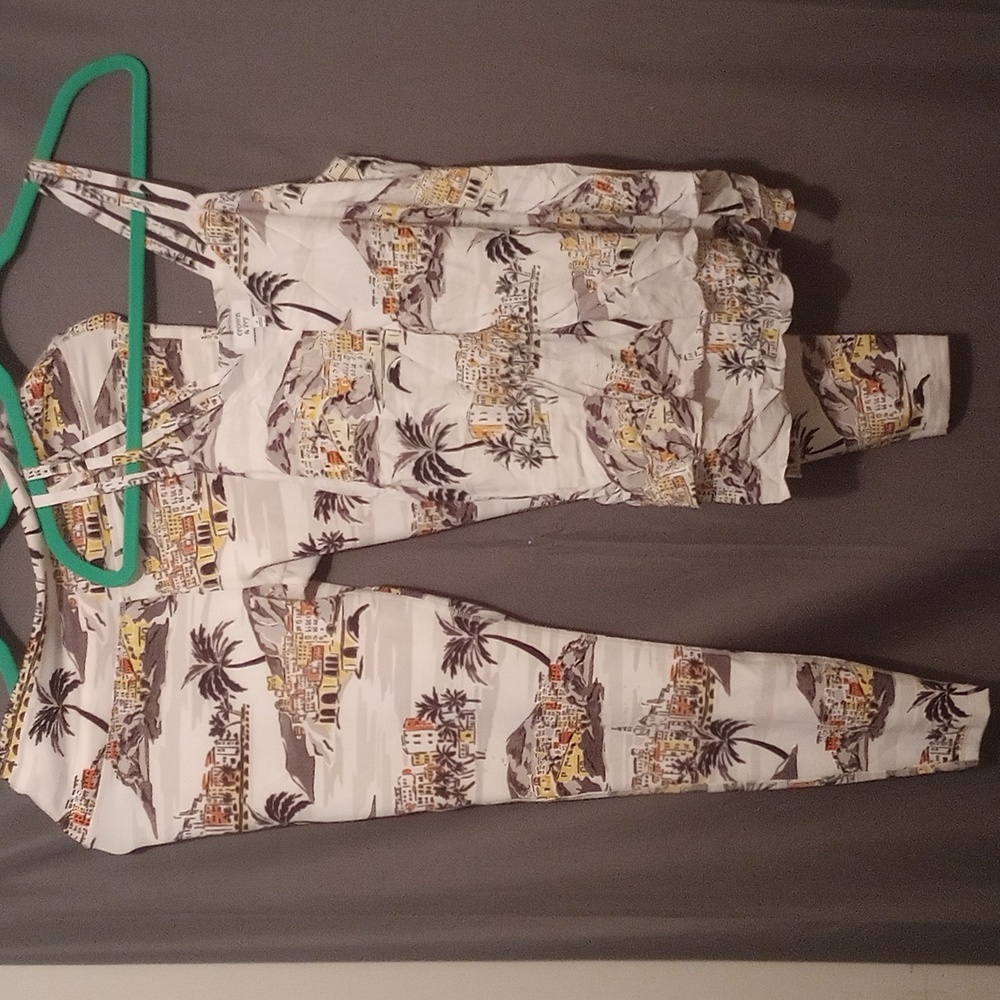Crown & Ivy set